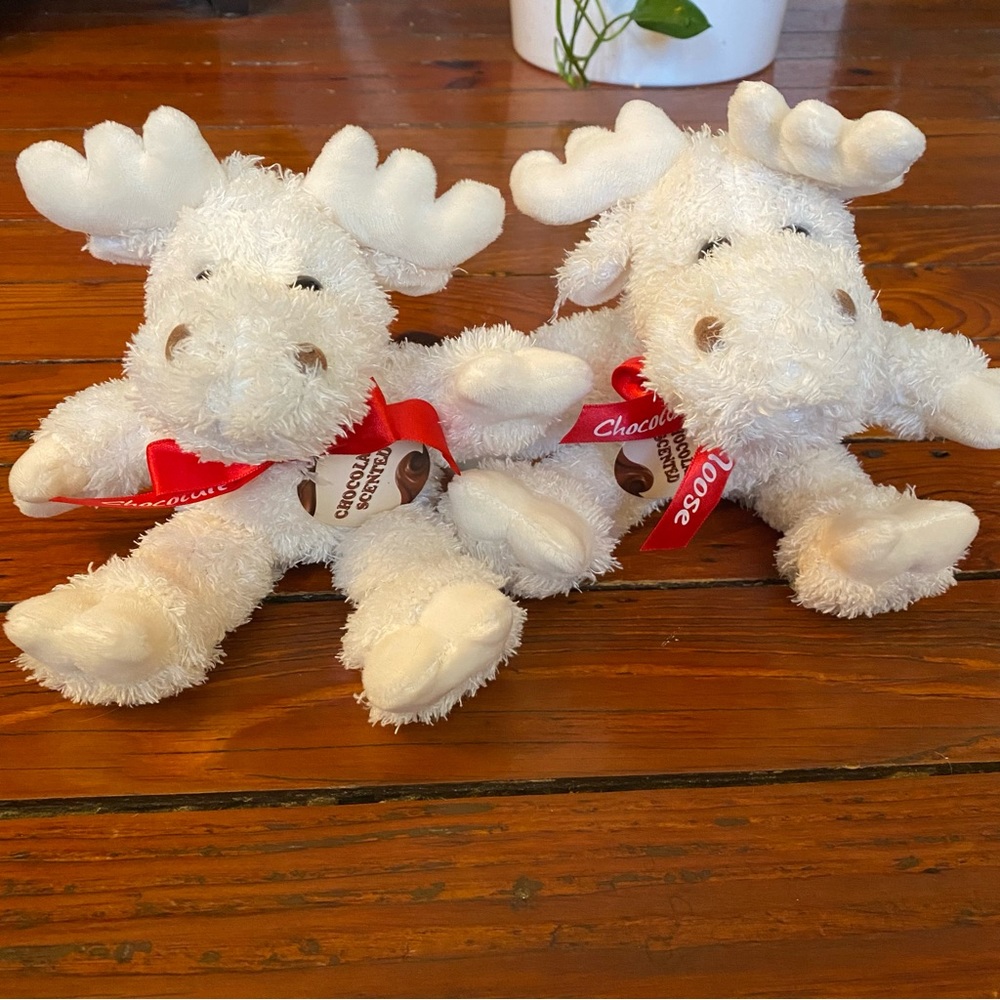 Dan Dee Chocolate Moose Plush Set of 2 NWT